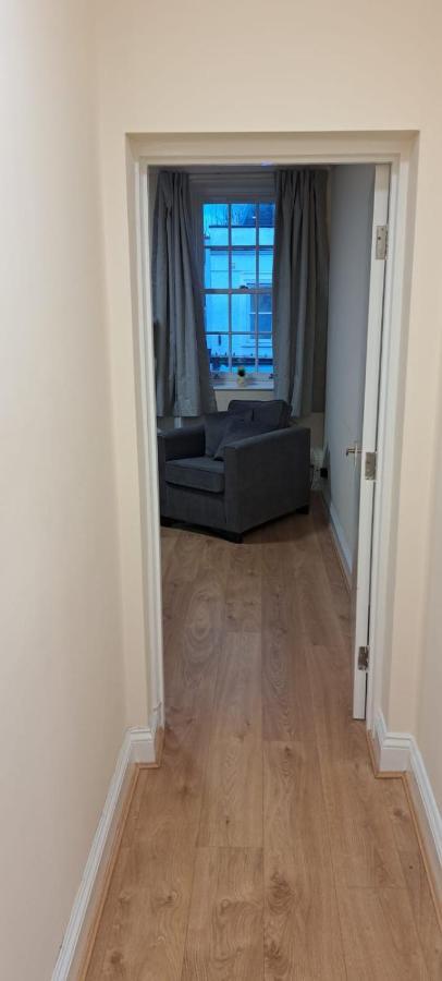 런던 Upper Tooting Road 빌라 외부 사진