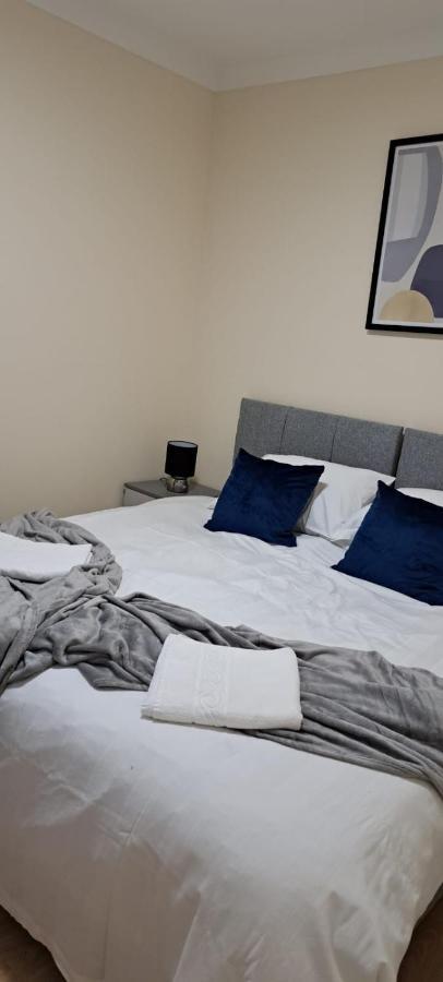 런던 Upper Tooting Road 빌라 외부 사진